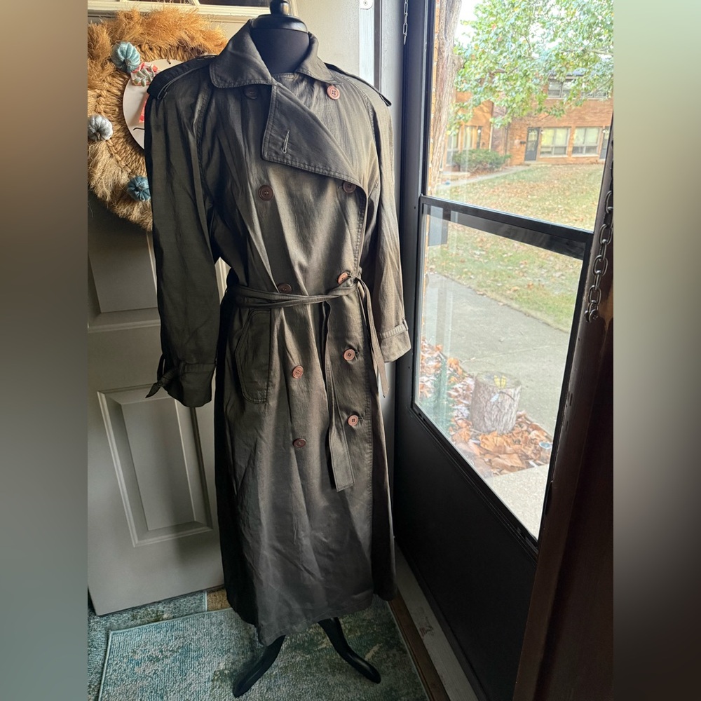 Vintage On Shore metallic maxi belted lined trench coat, size medium large